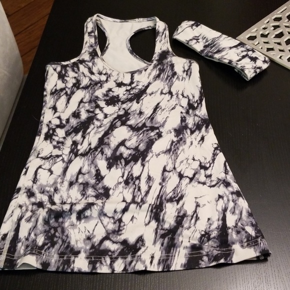 Lululemon - Picture 1 of 2